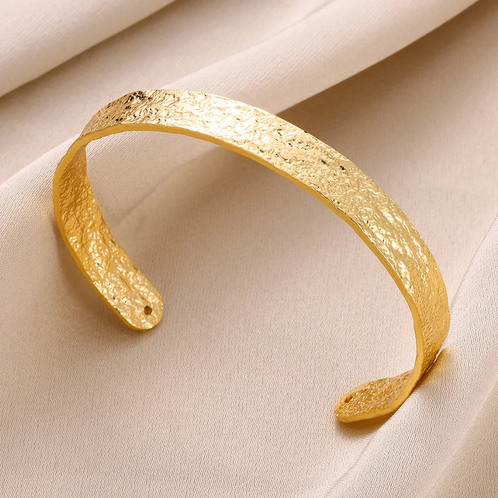 Luxe Curve Bracelet