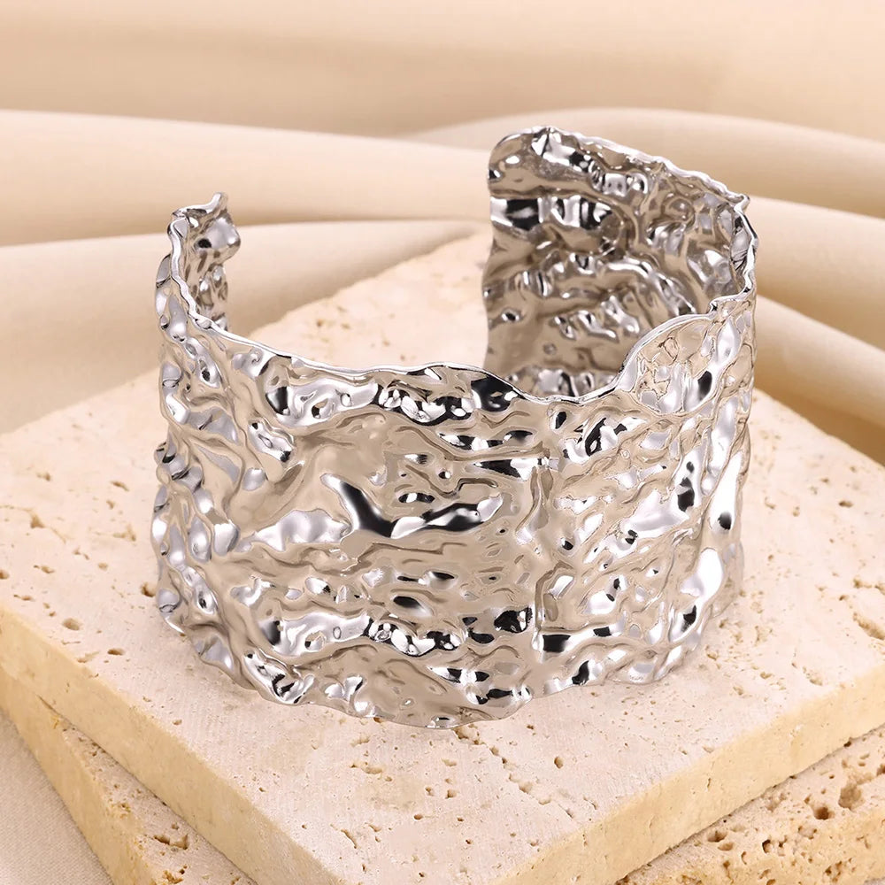 Luxe Curve Bracelet